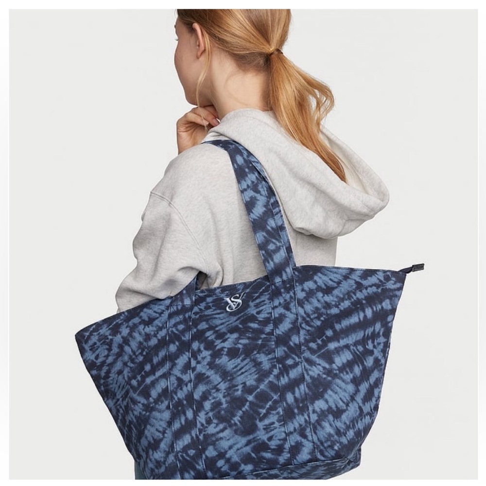 Victoria’s Secret Weekender Tote Bag